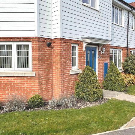 Ashford Holiday Home Sleeps 6 Free Parking Wifi Willesborough Eksteriør bilde