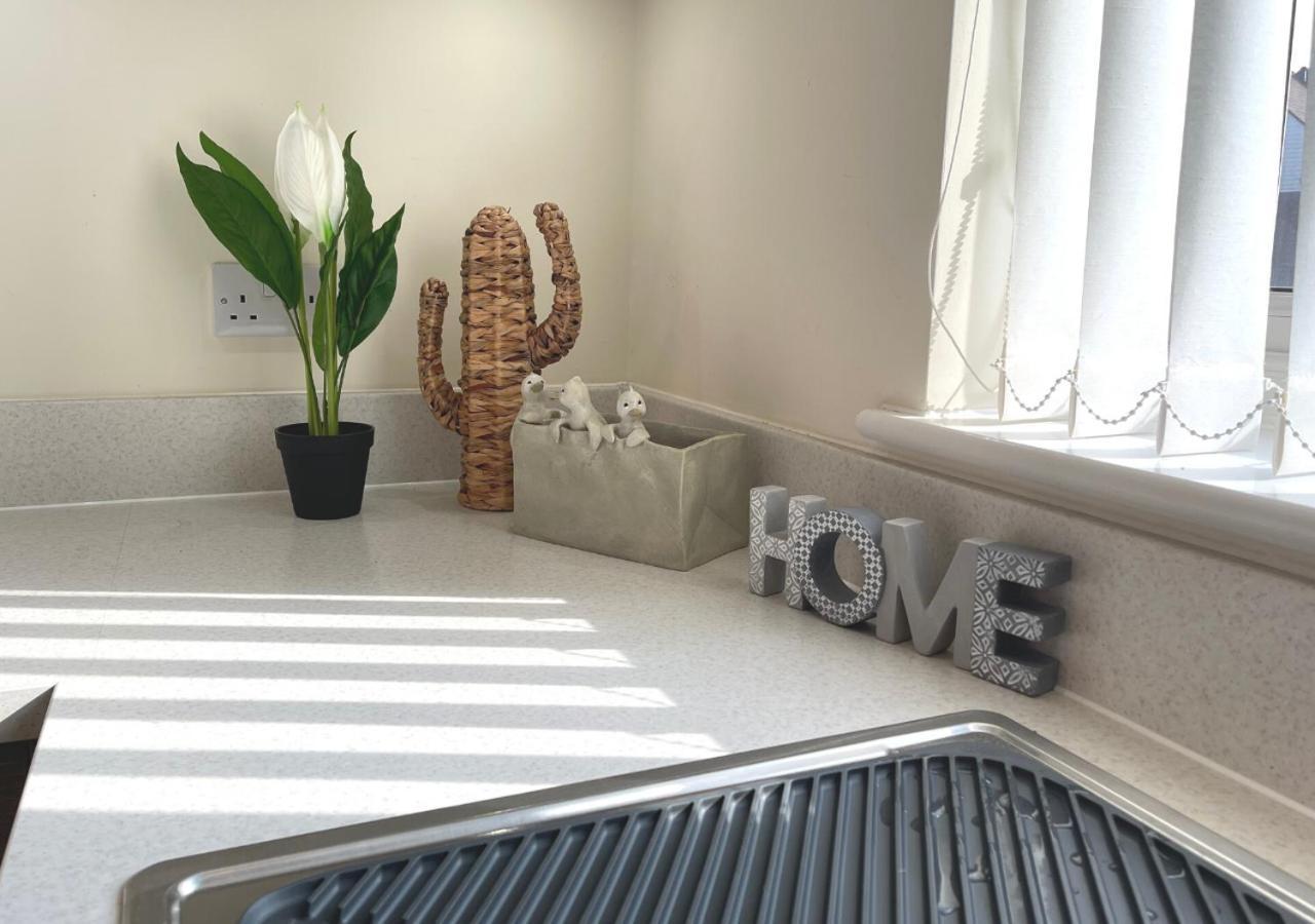 Ashford Holiday Home Sleeps 6 Free Parking Wifi Willesborough Eksteriør bilde