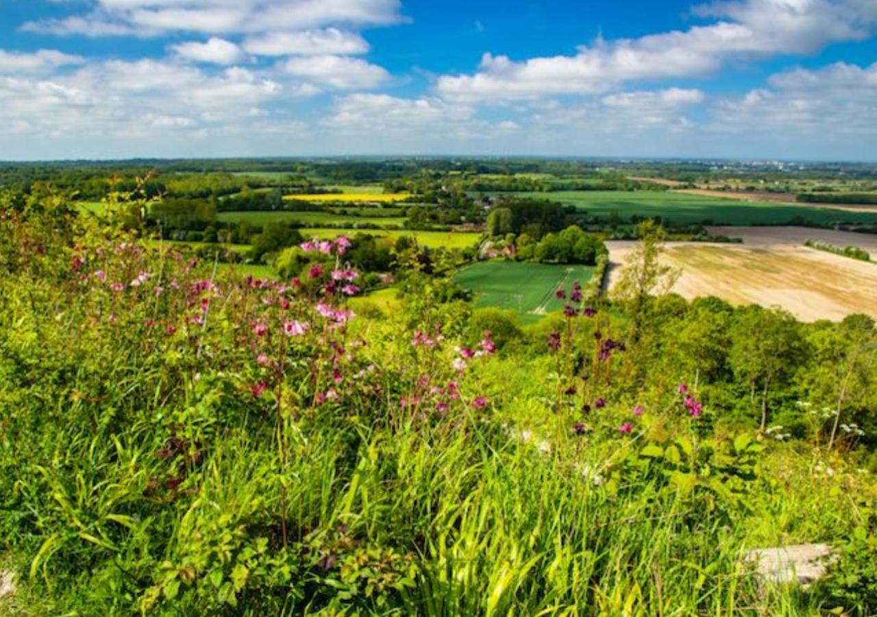 Ashford Holiday Home Sleeps 6 Free Parking Wifi Willesborough Eksteriør bilde