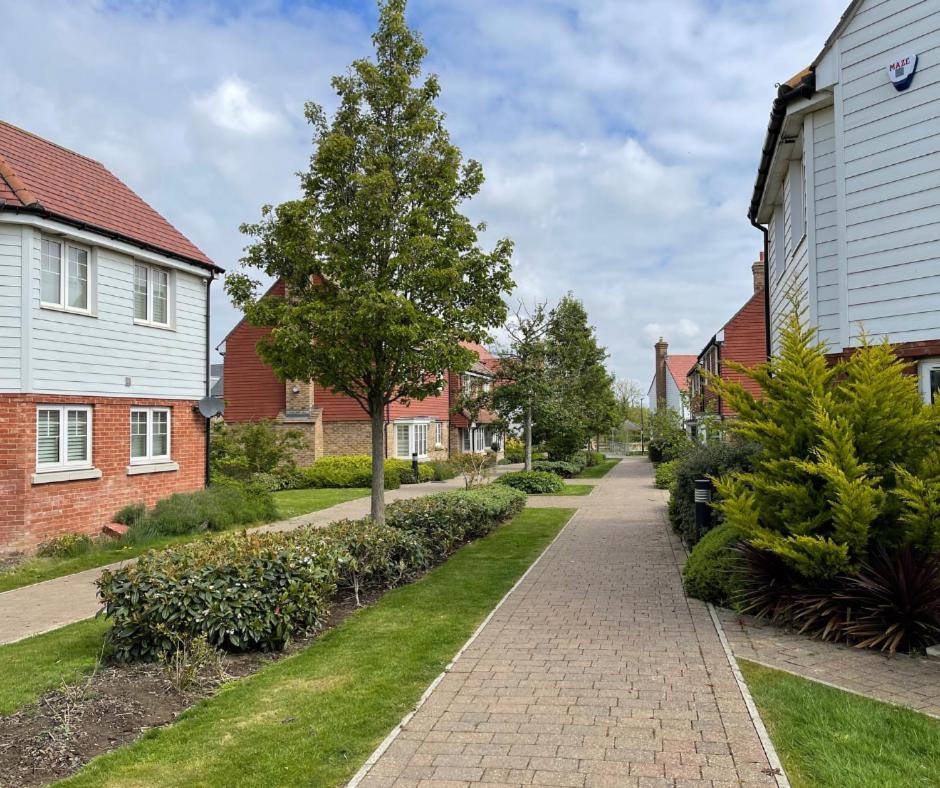 Ashford Holiday Home Sleeps 6 Free Parking Wifi Willesborough Eksteriør bilde