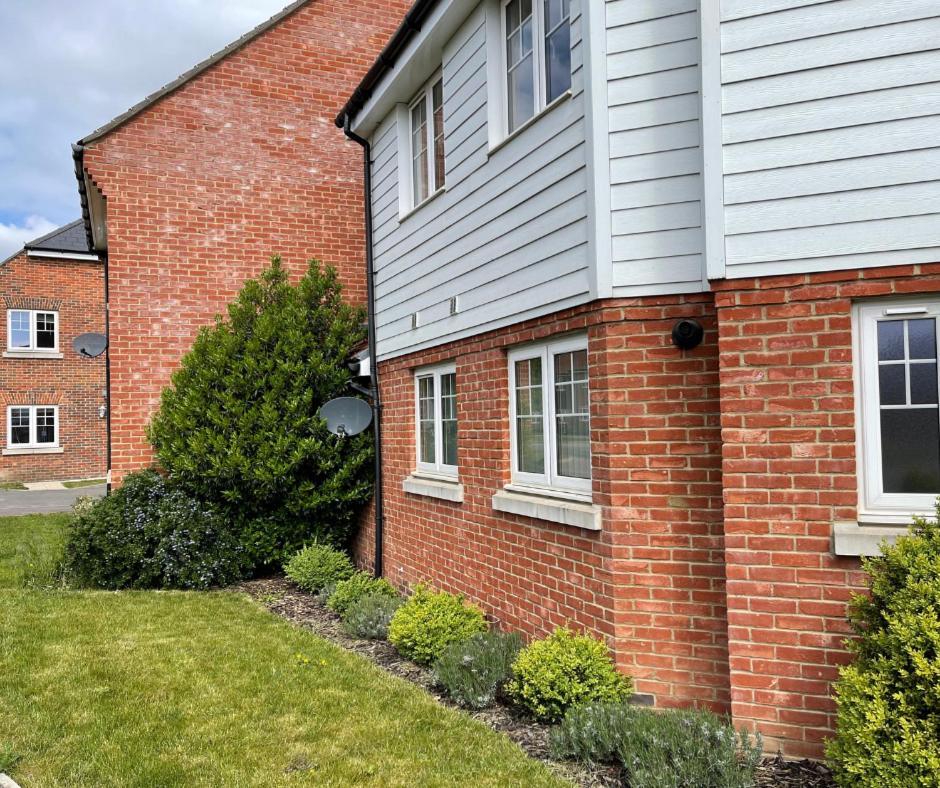 Ashford Holiday Home Sleeps 6 Free Parking Wifi Willesborough Eksteriør bilde